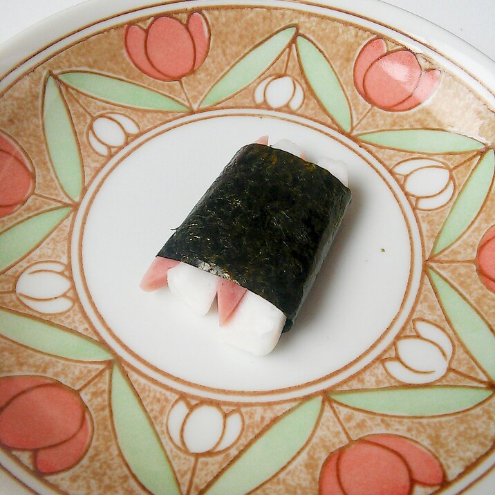 はんぺんと魚肉ソーセージの味付海苔巻き★からしマヨ